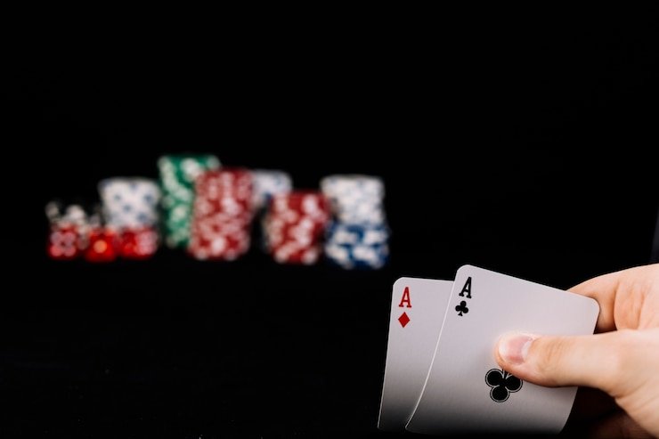 Ilustrasi panduan dan tips bermain bertanggung jawab di platform jeniuspoker